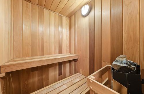 Dunbar House | Luxury 2BR Retreat Near UBC with Sauna, Theatre & Pool Table