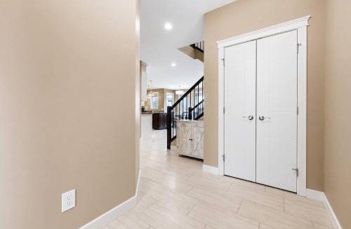 St. Albert House | Luxury 4BR and 3,5 Bath in Beautiful Neighborhood