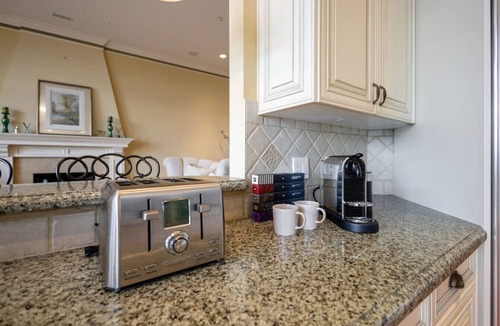 West Vancouver House | Luxury 5BR Villa | Gym, Theater & Ocean Views