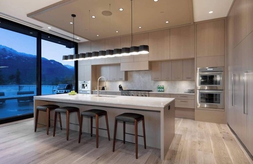 Whistler Creekside House | Luxury chalet w/AC, gym & hot tub