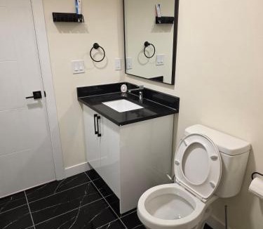 Southwest Edmonton Apartment | Luxury Comfort Stay in Keswick 2Bedrooms- 1Bath