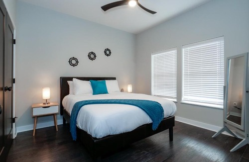 Ohio City Apartment | Luxury Condo 10 Minutes from First Energy Stadium E6