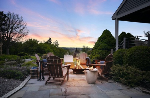 Ithaca House | Luxury Lakeview Estate w/Indoor Pool & Golf Sim