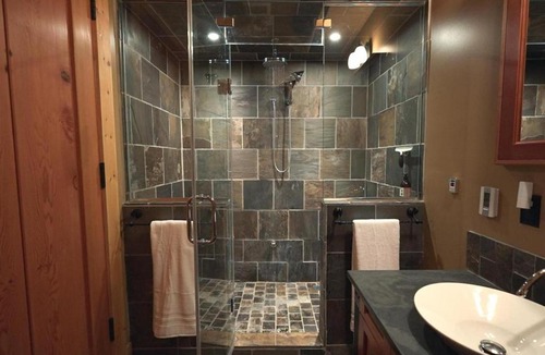 East Kootenay Ski Chalet | Luxury Log Chalet Ski In & Out Pool and Private HotTub