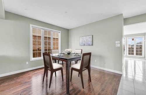Thorold House | Luxury Mansion with Chefs Kitchen by Niagara Falls