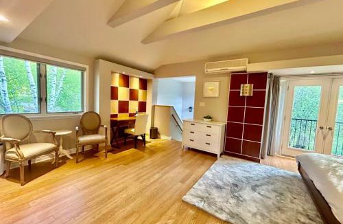 York Regional Municipality House | Luxury Private Room with Garden View - Newmarket, Ontario