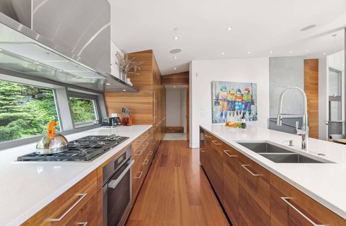 Whistler Creekside House | Luxury ski-In chalet with hot tub