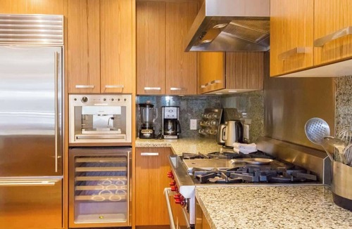 Whistler Condo | Luxury Town home, Private Hot Tub, Views & Private