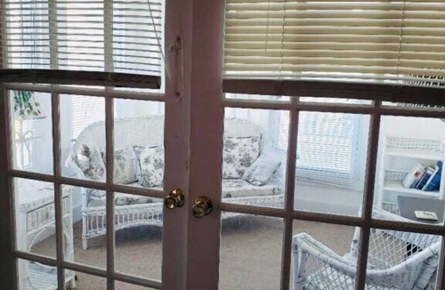 Lakeside Condo | Lvi - Suite 3 in Lakeside