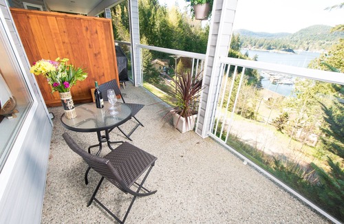 Madeira Park House | Madeira Park Oceanview Suites