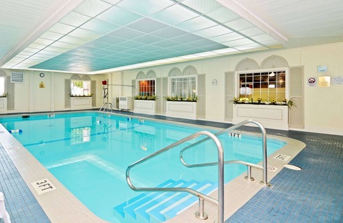 Escanaba Hotel | Magnuson Grand Pioneer Inn and Suites