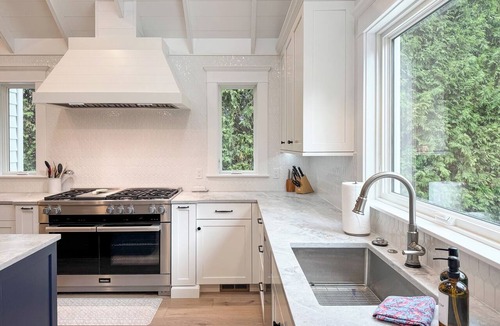 Harbor Springs House | Main Street Escape | Steps to Marina, Shops & Dining
