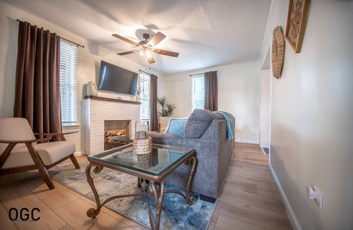 Ceredo House | Main Street Manor