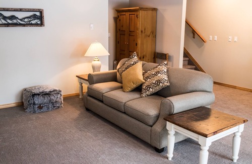 East Kootenay House | Marble Canyon 3 bedroom townhome: Unit 401P1