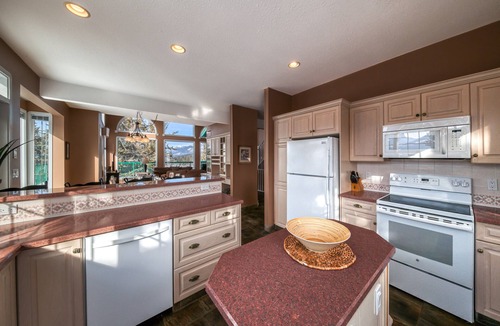 Windermere House | Marble Canyon 3 Bdrm|Sleeps 8 (12 inc kids): Unit 102P1
