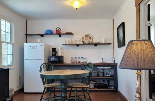Cloyne Cabin | Mazinaw Lakeside RV Park & Campground
