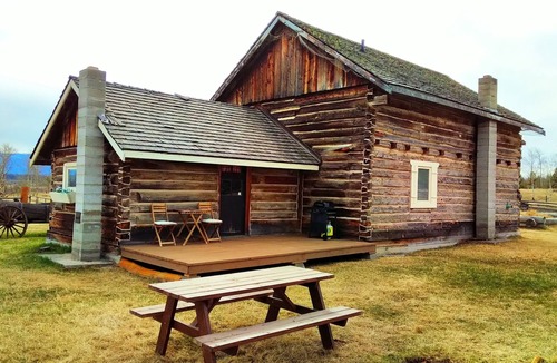 Clinton House | Meadow Lake Roadhouse