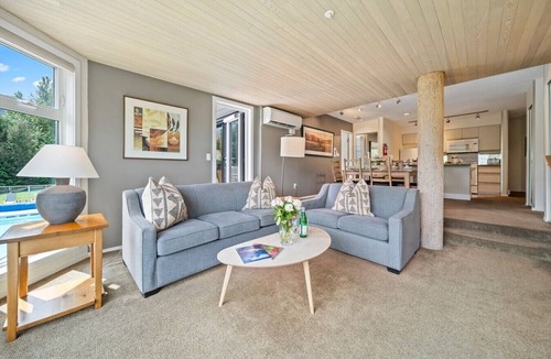 Blueberry Hill Apartment | Million dollar views.