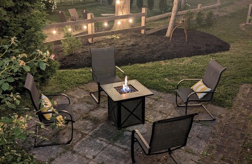 Hamburg House | Mina's Place @ Footprint Farms