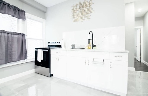 Downtown Niagara Falls Apartment | Modern 1BR 1BA Apartment close Falls and Casino