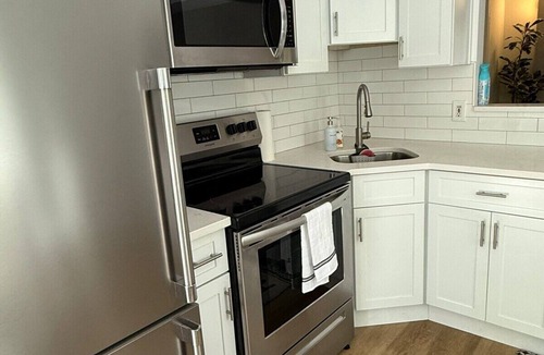 White Plains House | Modern 1BR Apt/Free Parking/Near NYC