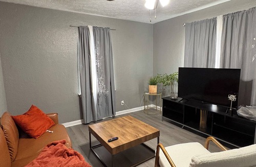 Columbus House | Modern 2BR/2BA Home Near Airport & Downtown – Sleeps 6