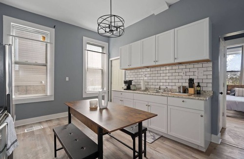Walnut Hills House | Modern 2BR Apartment | Minutes from UC & Downtown