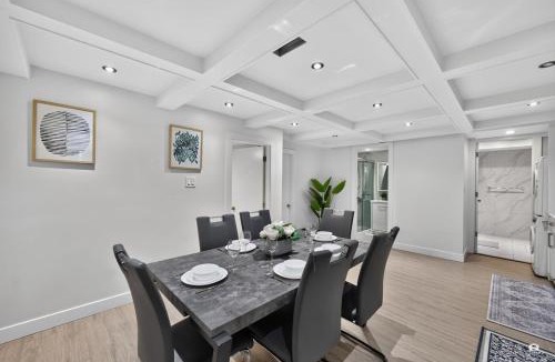 Vancouver South House | Modern and spacious 3-BR basement suite