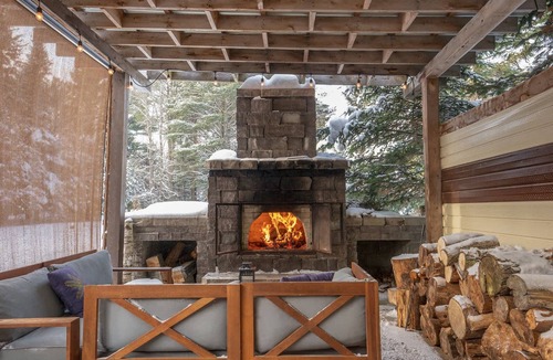 Potton Ski Chalet | Modern Comfort | Les Balançoires