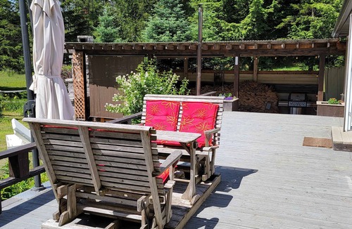Potton Ski Chalet | Modern Comfort | Les Balançoires
