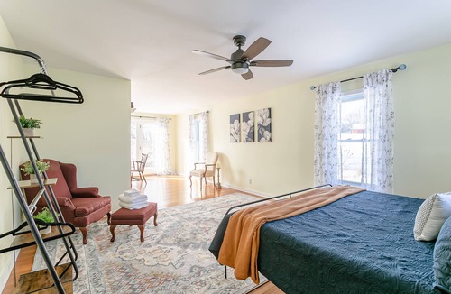 Holcomb House | Modern Farmhouse 9min to Canandaigua Lake & Shops