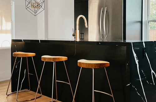 Stratford House | Modern Full Home steps from the Stratford Festival