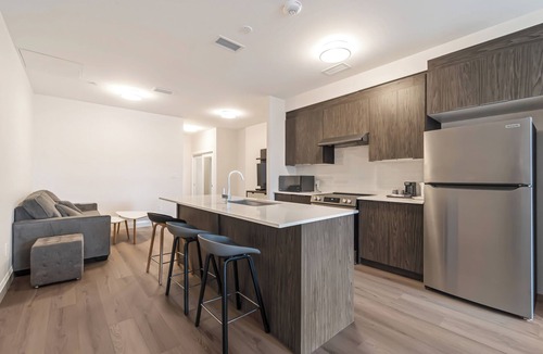 Dean Park Apartment | Modern Fully Furnished 2 Bedroom Apartment Unit 4