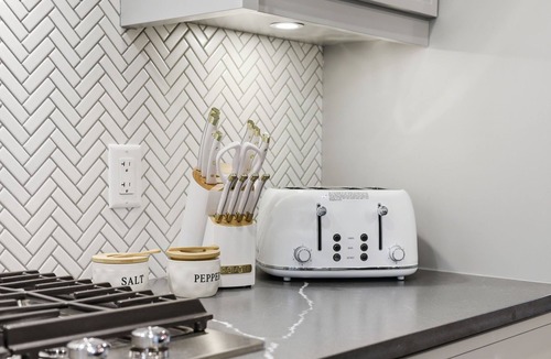 Garrison Woods House | Modern Home with Spa Bath & Garage Altadore