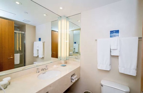Ossining Hotel | Modern Hudson Valley Escape with Cozy Elegant Rooms