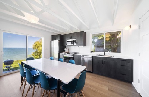 Geneva Cottage | Modern Waterfront Stay - Stunning Lake Views
