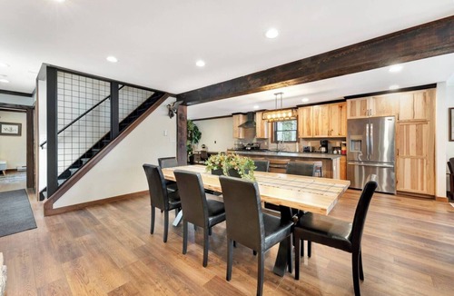 Gouldsboro House | Mohawk Chalet Lakefront Escape w/Games & Dock