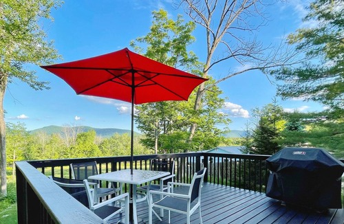Edgewood House | Moonlight Ridge: Cozy Cottage Getaway near Windham & Hunter Mountain