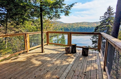Saint-Faustin-Lac-Carre House | Most secluded treehouse, spectacular lake view | Lodging #19