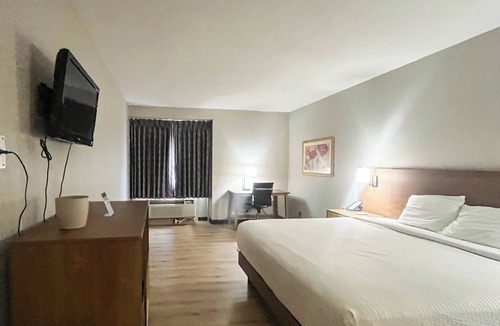 Fremont Hotel | Motel 6 Fremont, OH