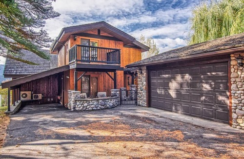 Windermere House | Mountain Retreat with Panoramic Lake Windermere Views