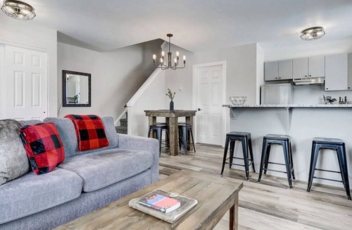 Harvie Heights Condo | Mountain View Condo Near Banff & Canmore