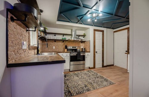 Canandaigua House | Mud Creek Lodge .1 mi to Bristol Mountain/Hot Tub/Creek