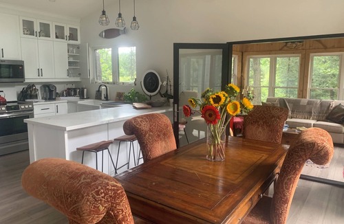 Bracebridge House | Muskoka River Retreat – A Year-Round Paradise