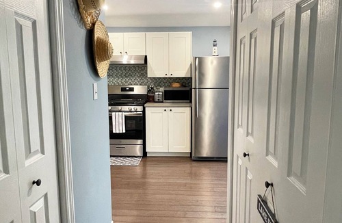 Crystal Beach Cottage | Myrtle's Paradise: 2BD 1BA Cozy Cottage Minutes to Crystal Beach