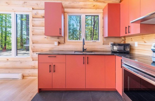 Mauricie Ski Chalet | Nature, River & Spa | Les Pins de Mékinac