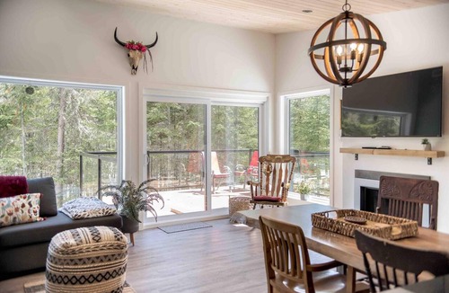 Baie-St-Paul Ski Chalet | Nature de Charlevoix 7: Nature Views & Hot Tub