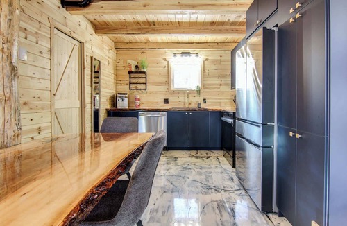 Sainte Rose du Nord Ski Chalet | Nature & Relaxation - Chalet du Sommet