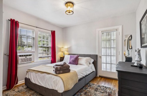Shaker Heights Apartment | Near CLE Clinic - Long term stays accepted