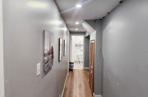 L'Ile-Perrot Apartment | Neat basement with Swimming pool and Gym